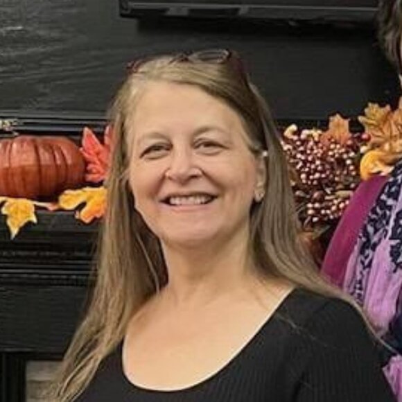 Meet your Posher, Pamela - Picture 1 of 6